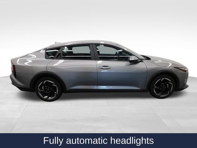 Used 2025 Kia K4 EX image 12