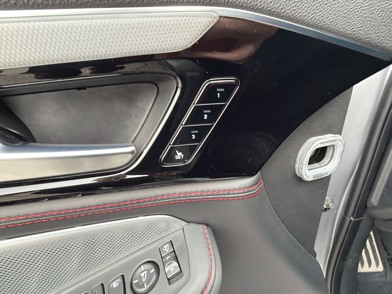 Used 2025 Acura MDX A-Spec AWD/4WD image 30