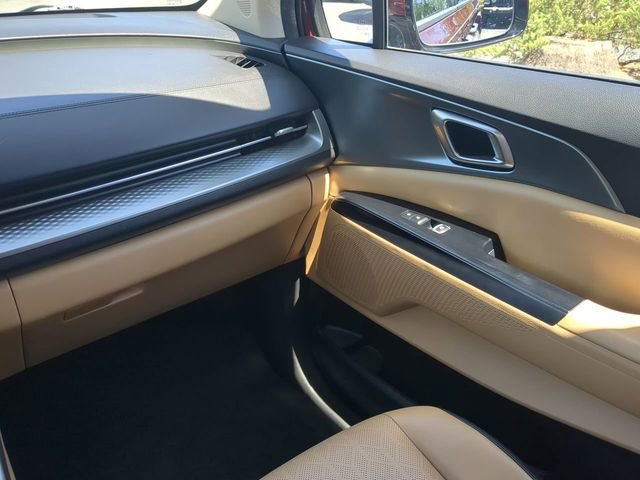 Used 2024 Kia Carnival LX image 20