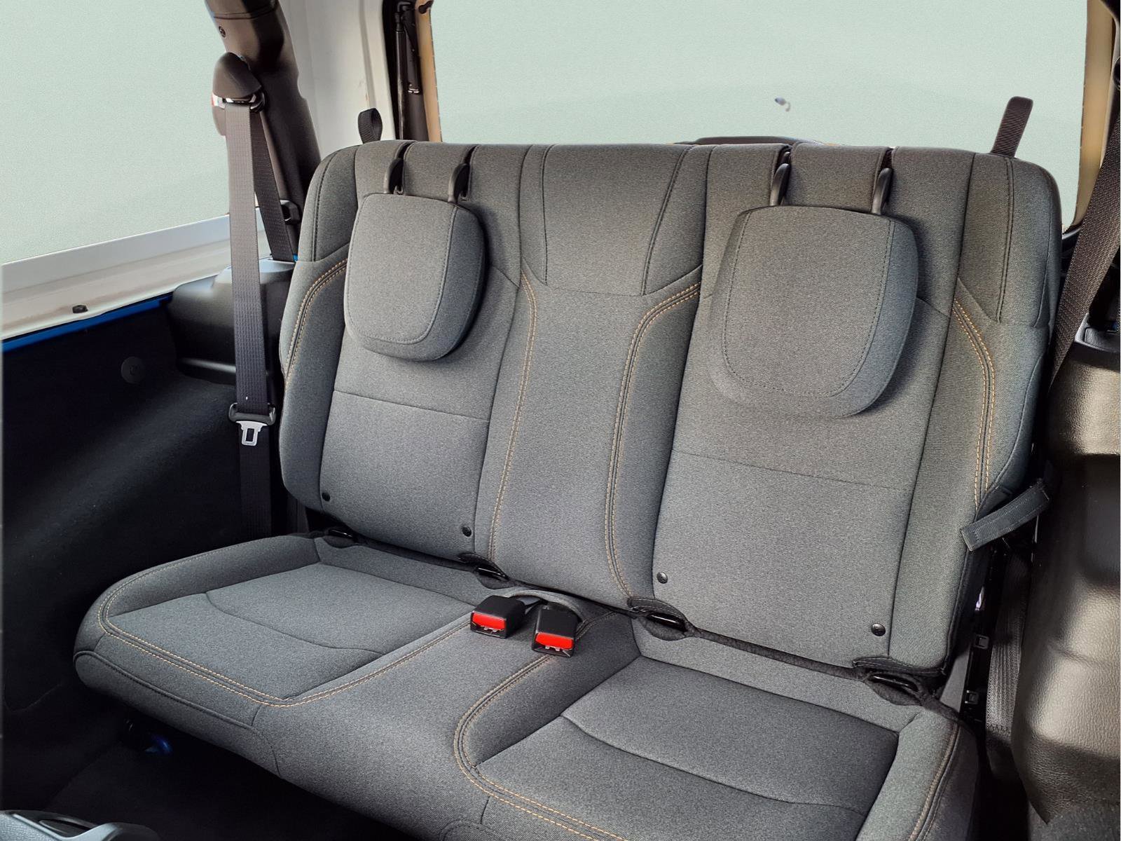 Used 2025 Jeep Wrangler Sport image 11