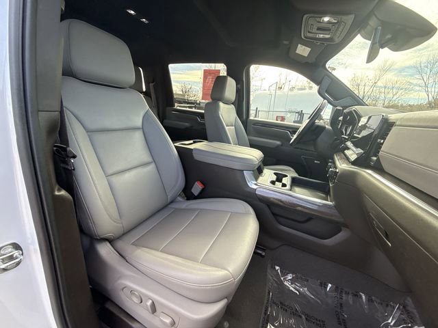 Used 2024 Chevrolet Silverado 3500 LTZ w/ LTZ Convenience Package image 23