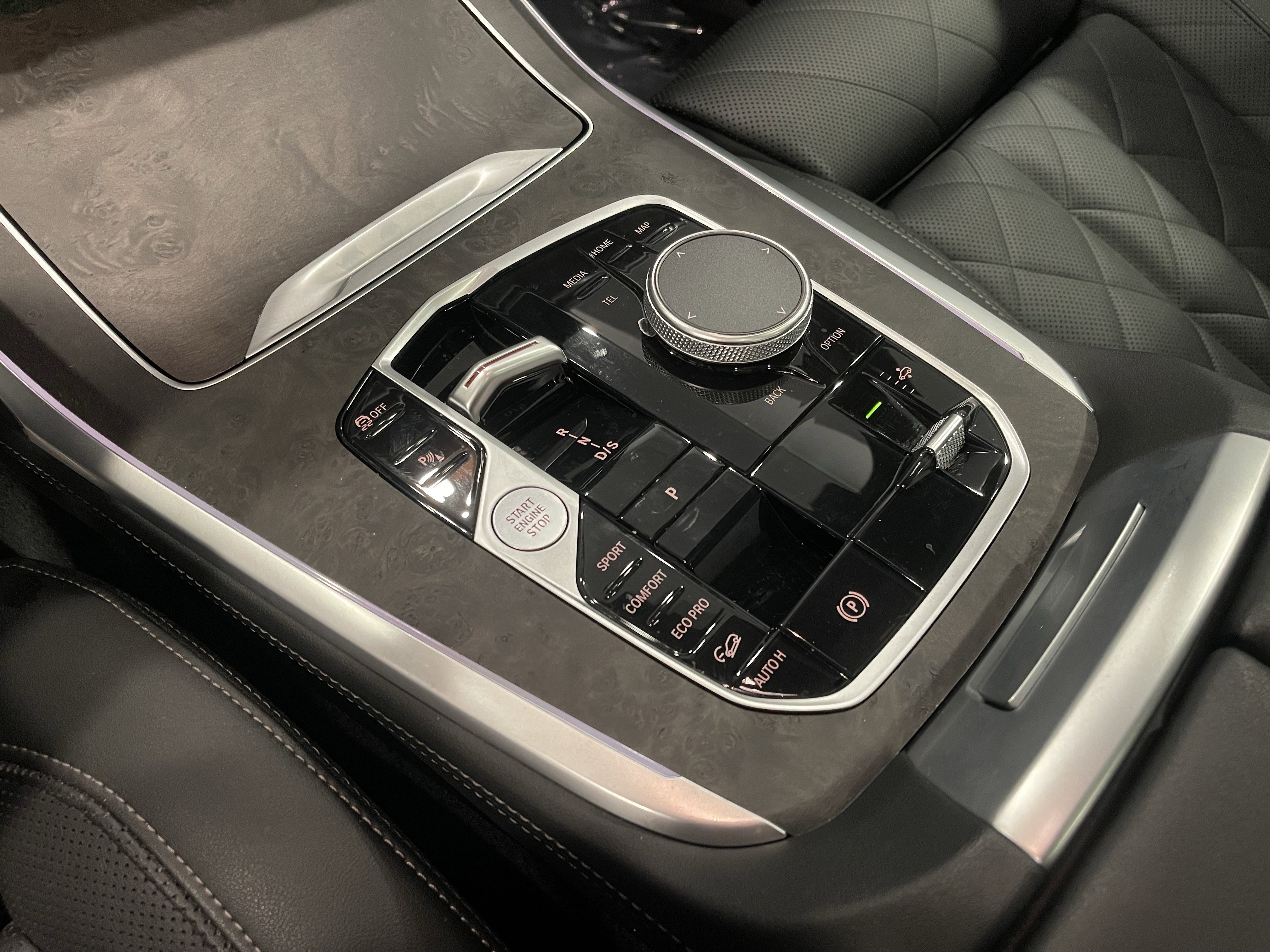 Used 2023 BMW X7 xDrive40i w/ M Sport Package image 19