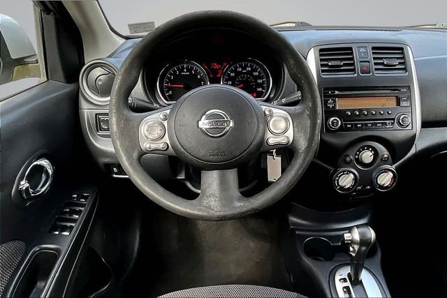 Used 2014 Nissan Versa SV w/ Convenience Package image 8