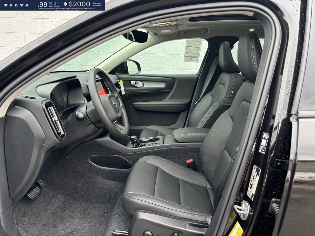 New 2026 Volvo XC40 B5 Core w/ Protection Package Premier image 15
