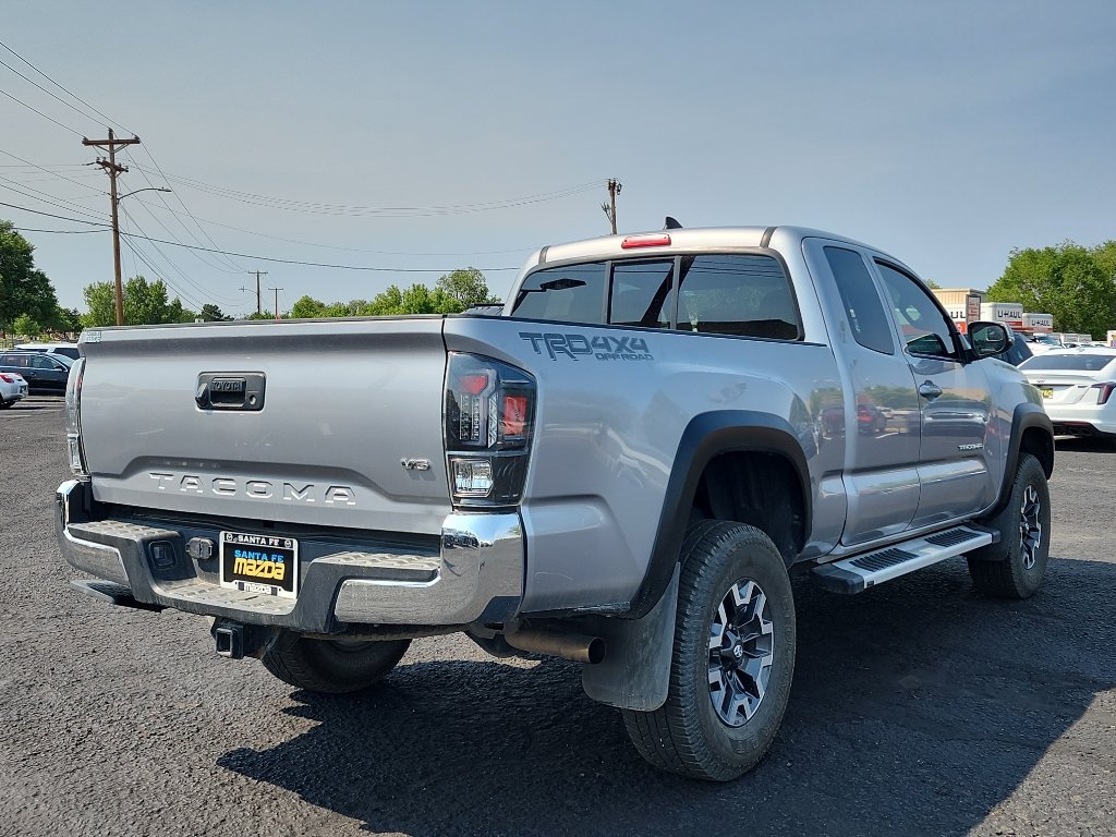 Used 2017 Toyota Tacoma TRD Off-Road w/ Tow Package AWD/4WD image 6