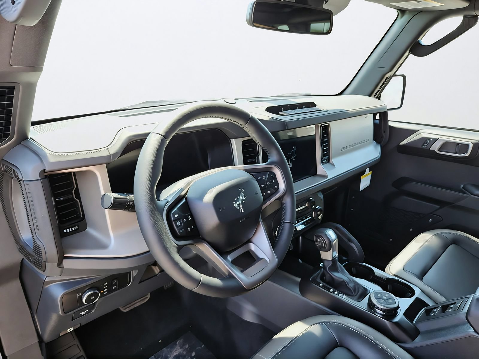 New 2026 Ford Bronco Outer Banks w/ Sasquatch Package AWD/4WD image 11