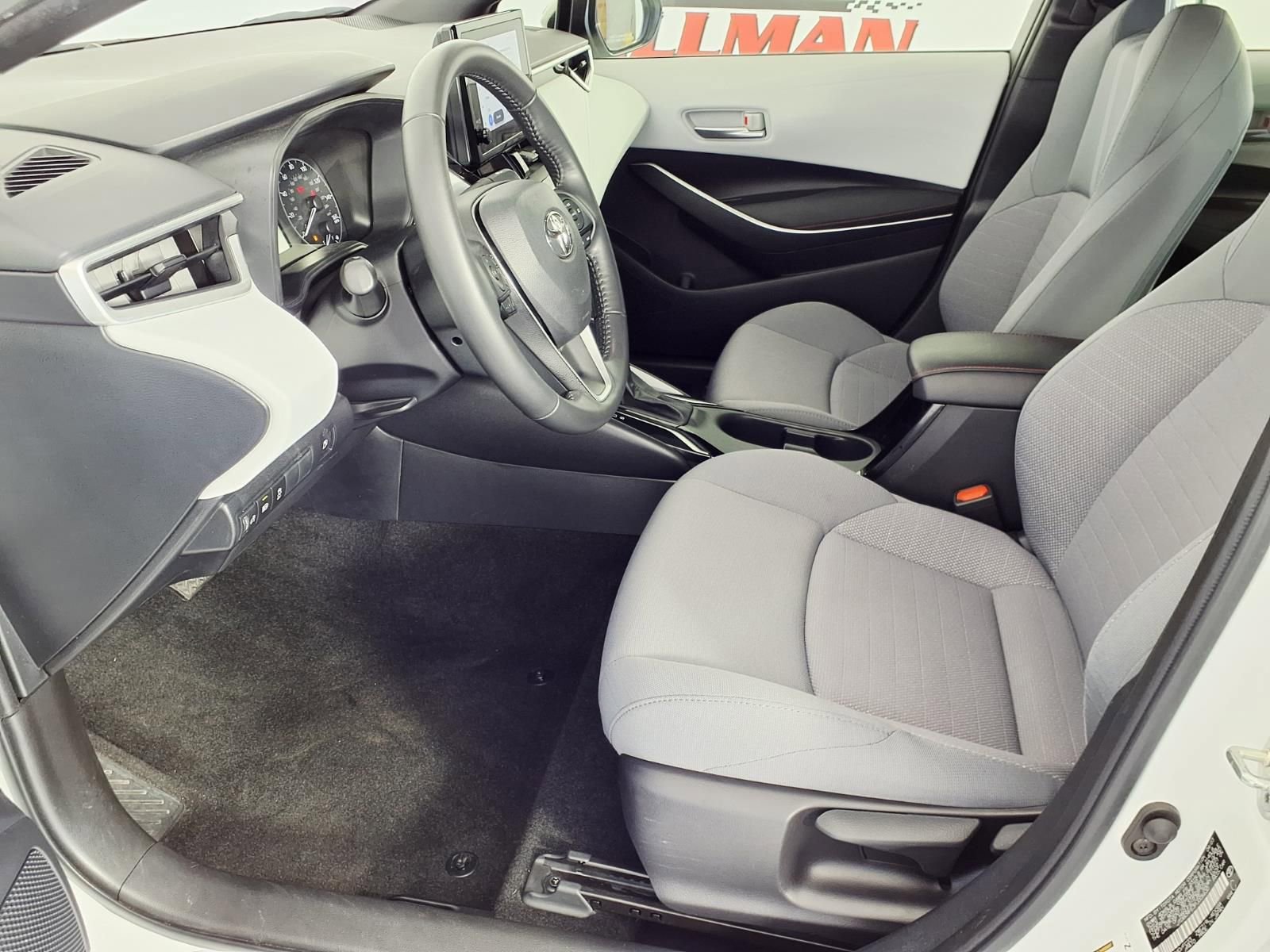 Used 2023 Toyota Corolla SE image 13