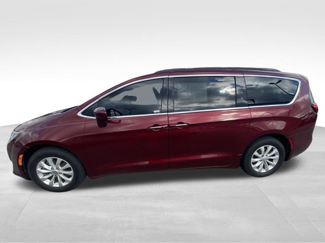 Used 2018 Chrysler Pacifica Touring Plus FWD image 4