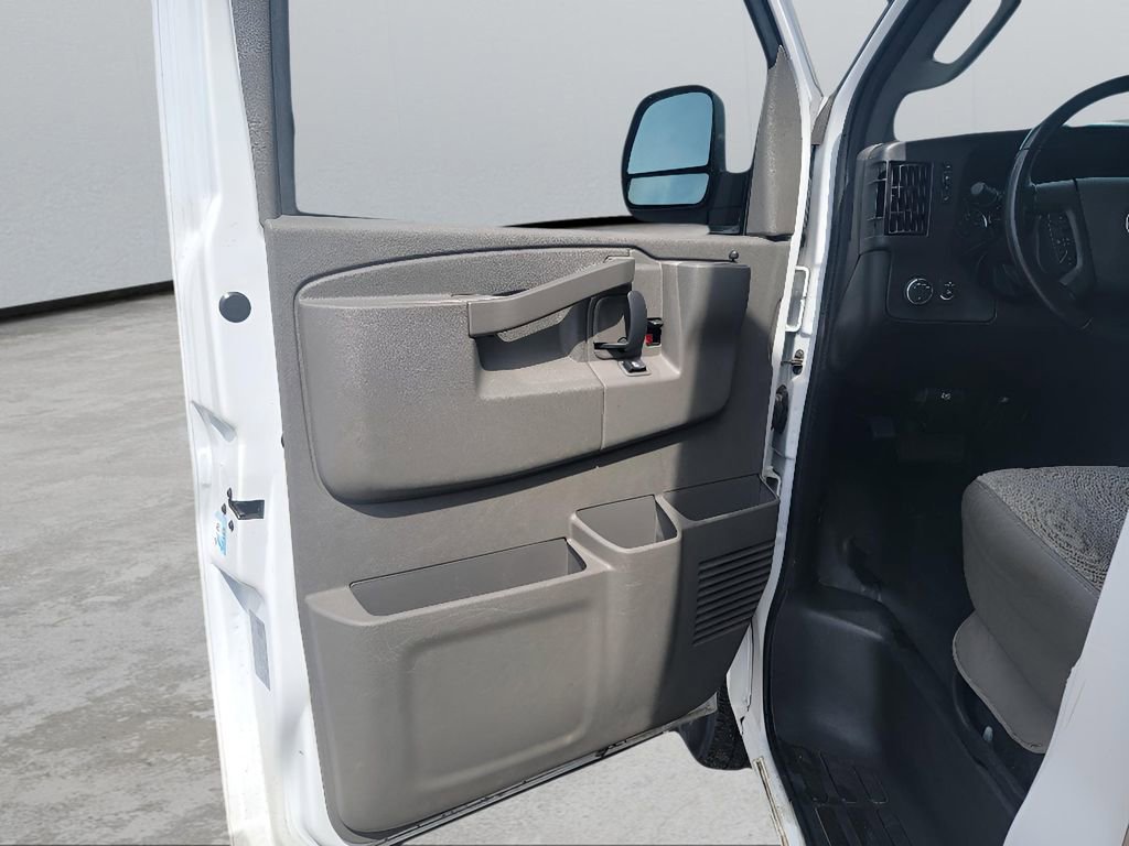 Used 2023 Chevrolet Express 3500 w/ Power Convenience Package RWD image 14