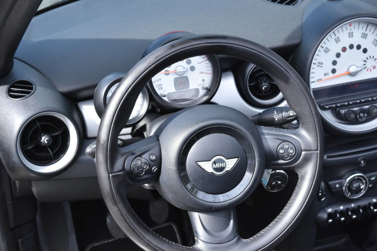 Used 2012 MINI Cooper Convertible image 26
