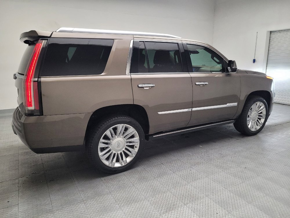 Used 2015 Cadillac Escalade Platinum RWD image 10