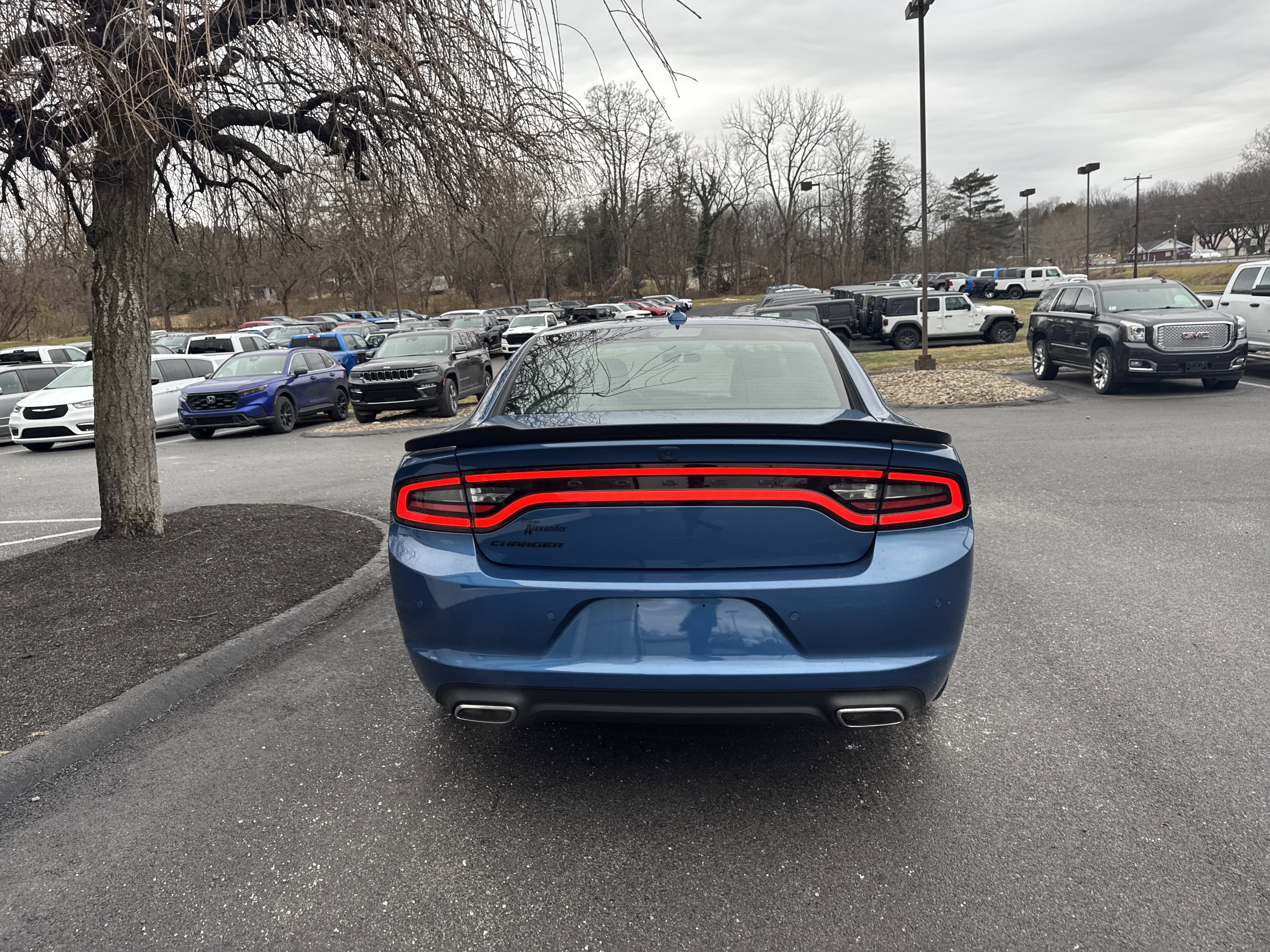 Used 2023 Dodge Charger SXT w/ Blacktop Package image 4