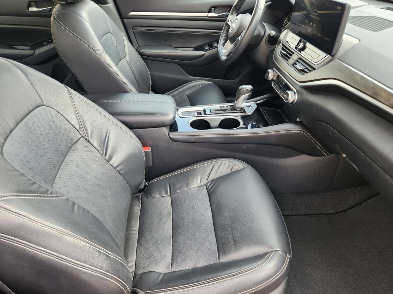 Used 2023 Nissan Altima 2.5 SL FWD image 11