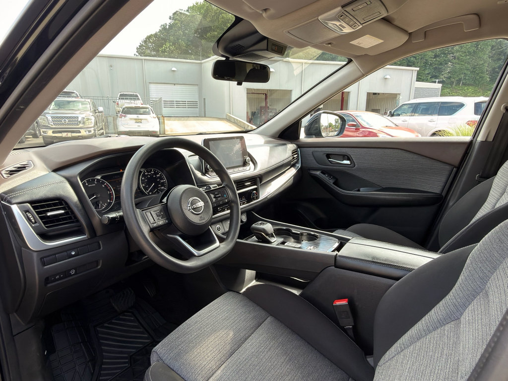 Certified 2023 Nissan Rogue SV FWD image 11