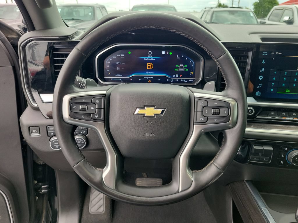 Used 2022 Chevrolet Silverado 1500 LTZ w/ LTZ Convenience Package II AWD/4WD image 23
