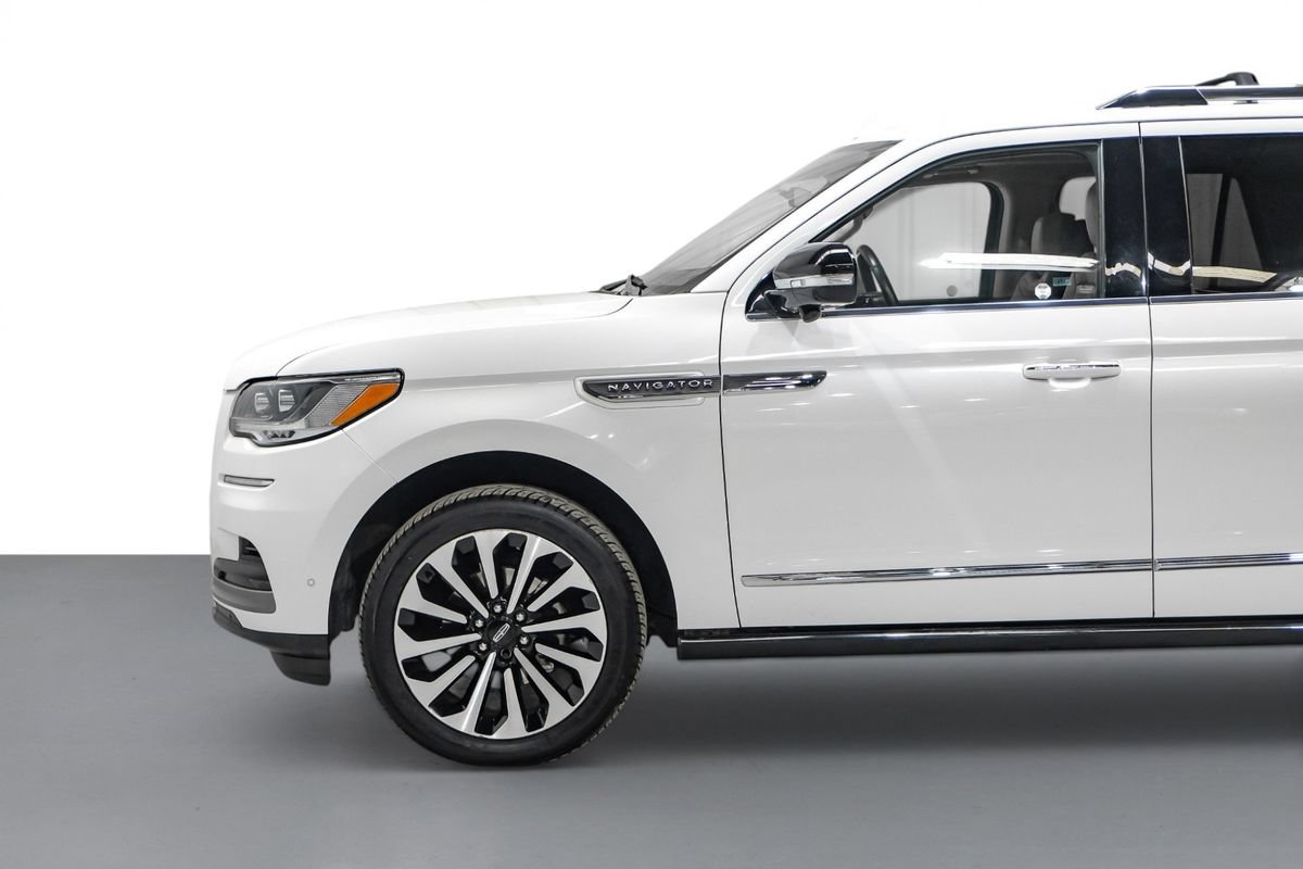 Used 2022 Lincoln Navigator L Reserve AWD/4WD image 10