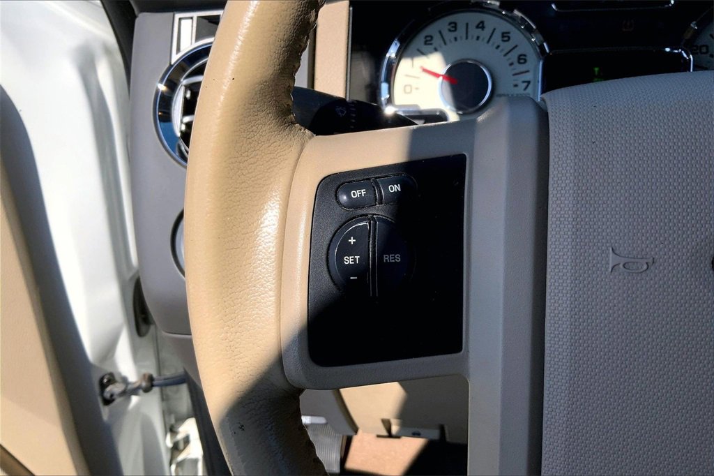 Used 2008 Ford Expedition XLT image 11