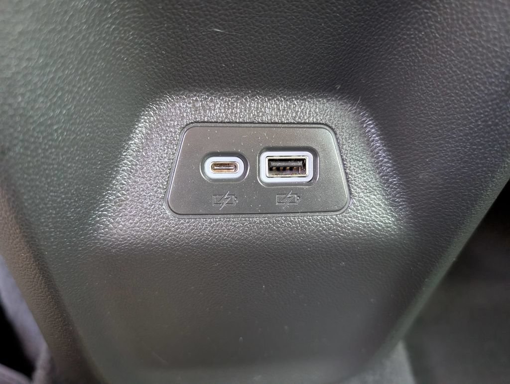 Used 2023 Buick Envision Preferred w/ Sport Touring Package AWD/4WD image 18