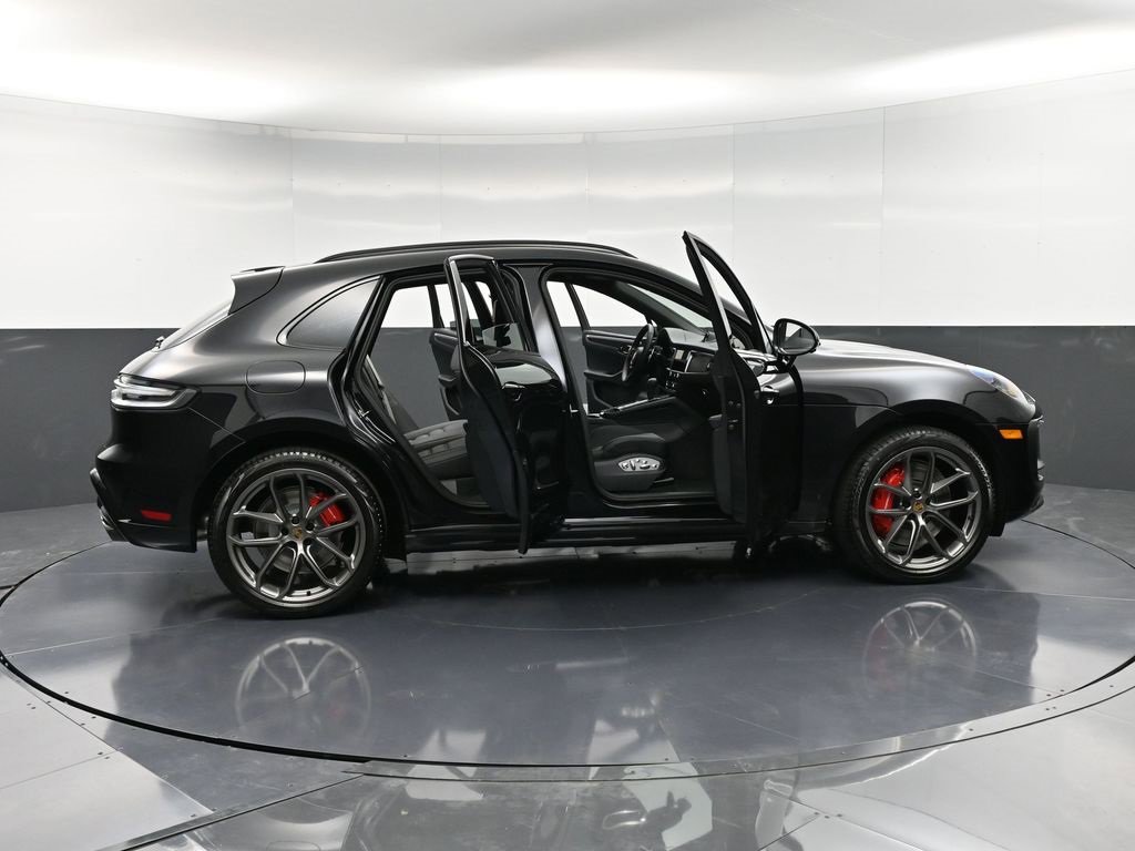 New 2026 Porsche Macan GTS image 35