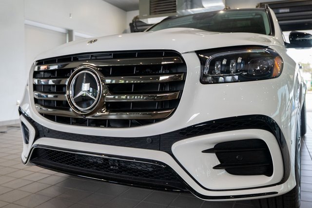 New 2026 Mercedes-Benz GLS 450 4MATIC image 9