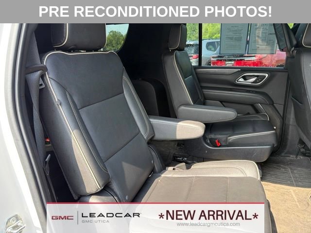 Used 2021 GMC Yukon XL SLT w/ Rear Media and Nav Package AWD/4WD image 14