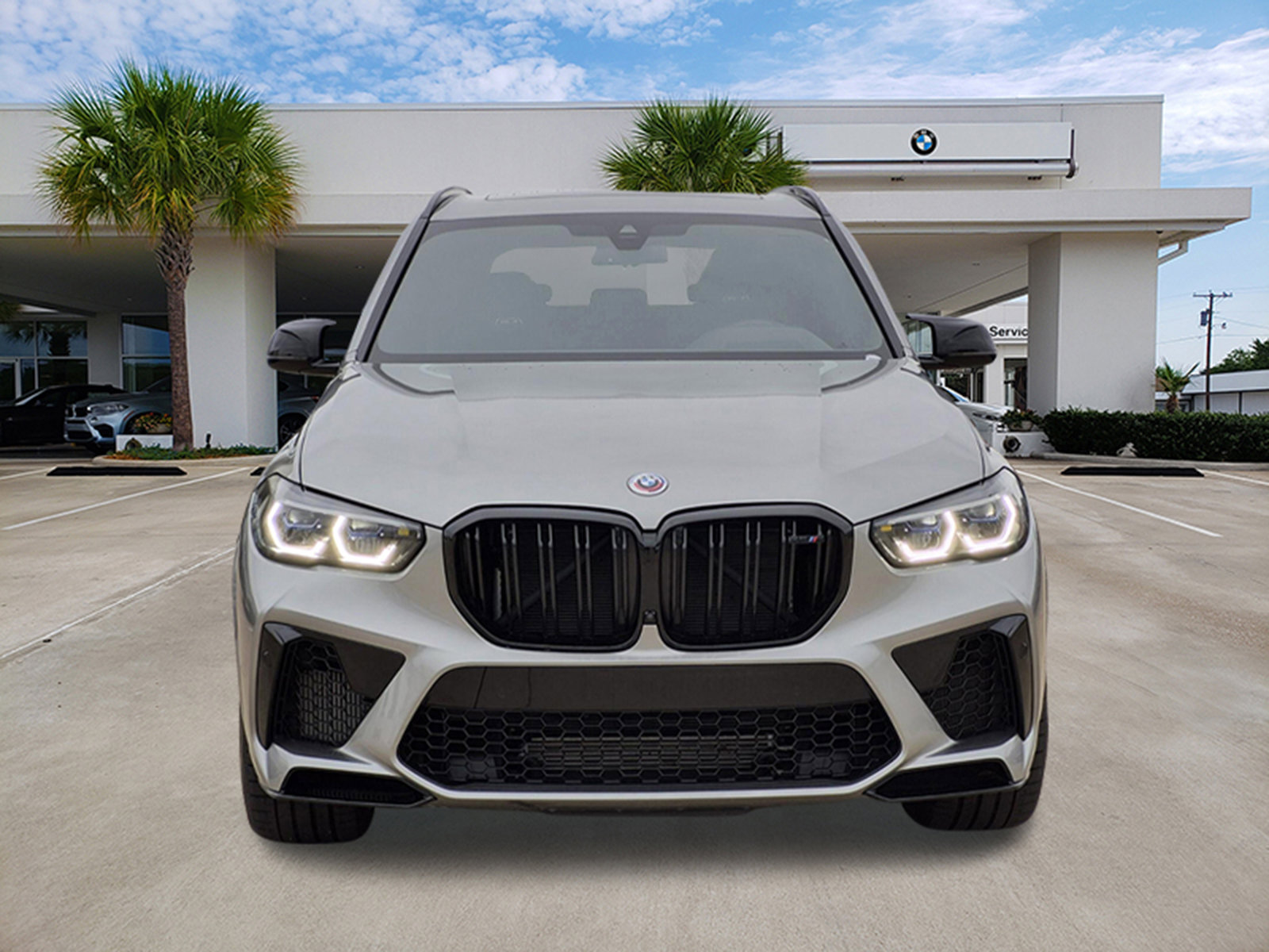 Used 2022 BMW X5 M w/ Competition Package 2 AWD/4WD image 2