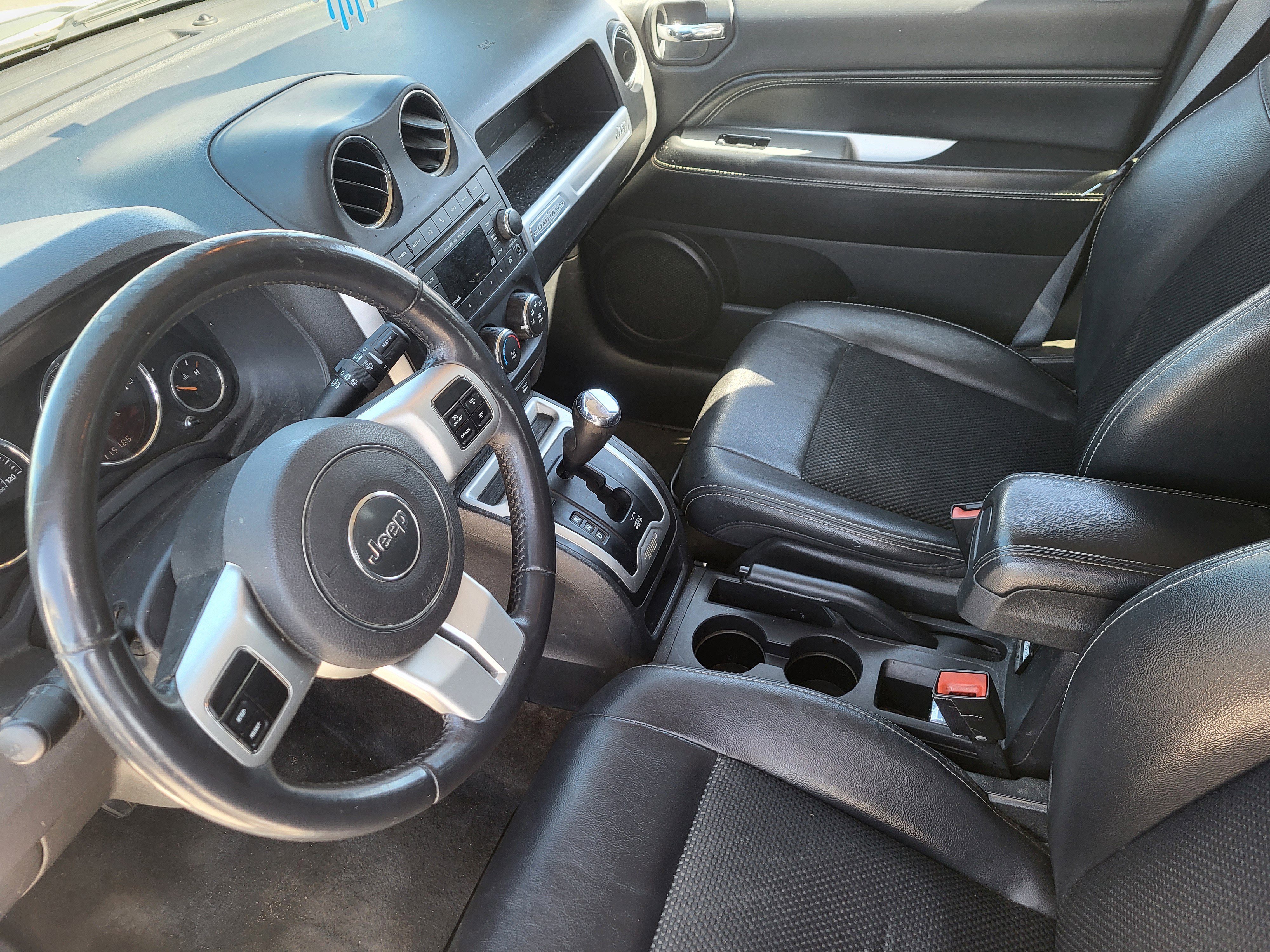 Used 2016 Jeep Compass Latitude image 13