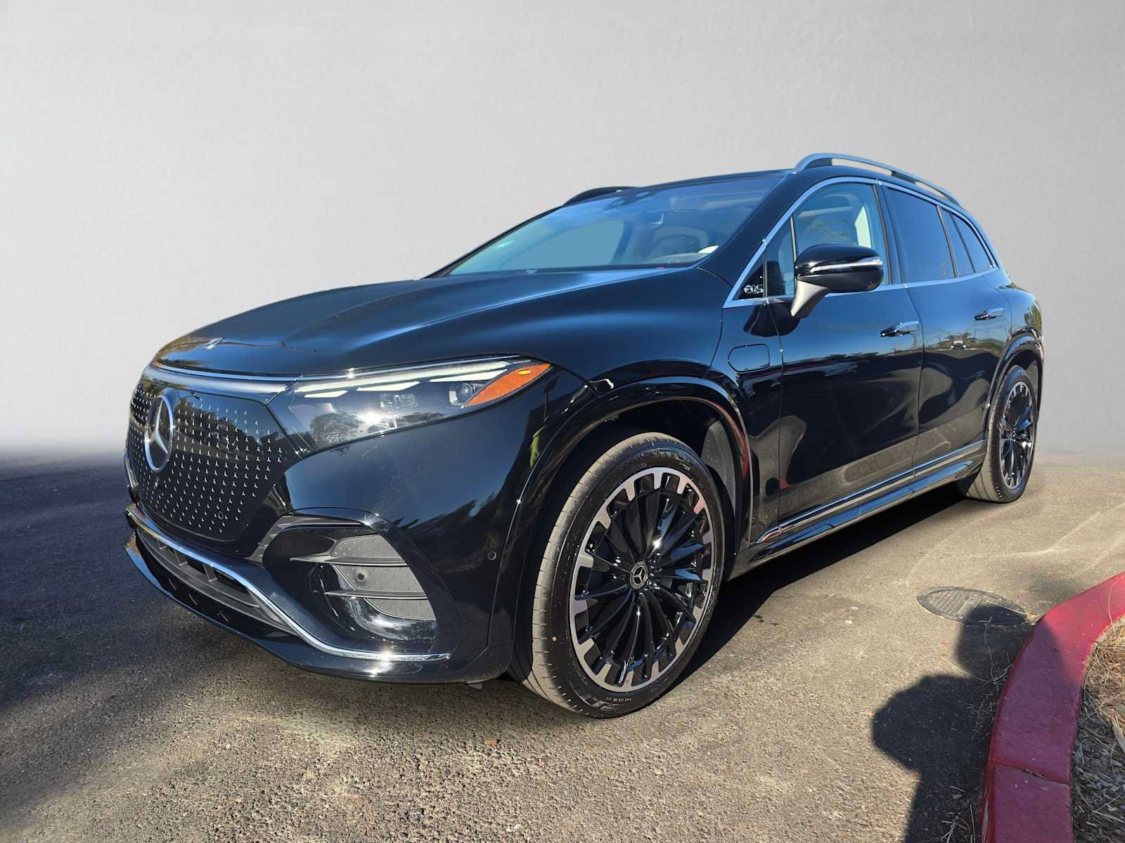 New 2027 Mercedes-Benz EQS 400 4MATIC SUV image 7
