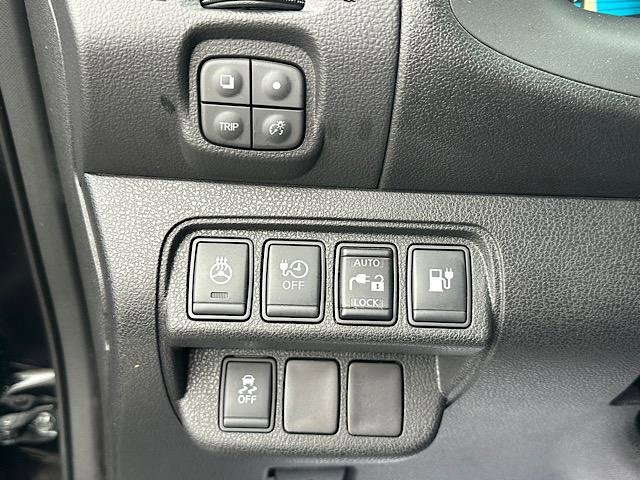 Used 2016 Nissan Leaf SL image 23