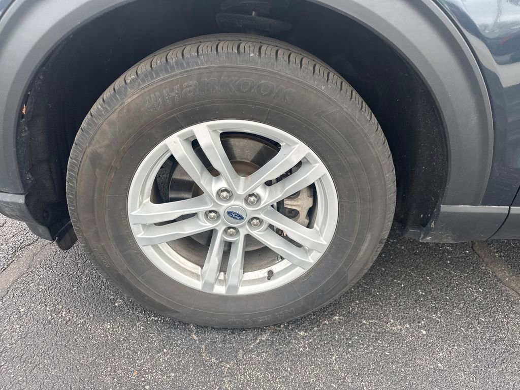 Used 2024 Ford Explorer XLT w/ Equipment Group 202A image 24