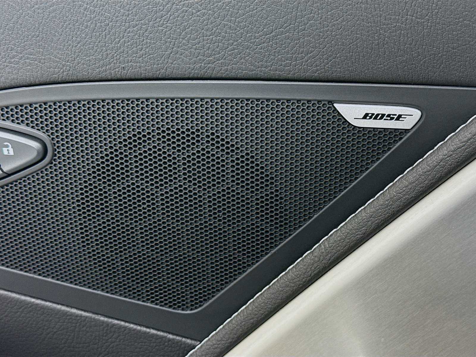 Used 2017 Chevrolet Corvette Stingray Coupe w/ 1LT image 12