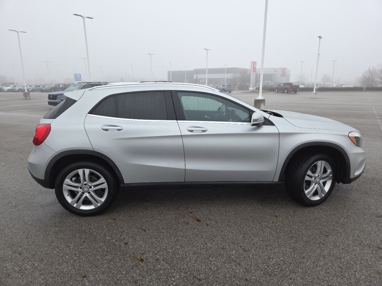 Used 2017 Mercedes-Benz GLA 250 4MATIC image 16