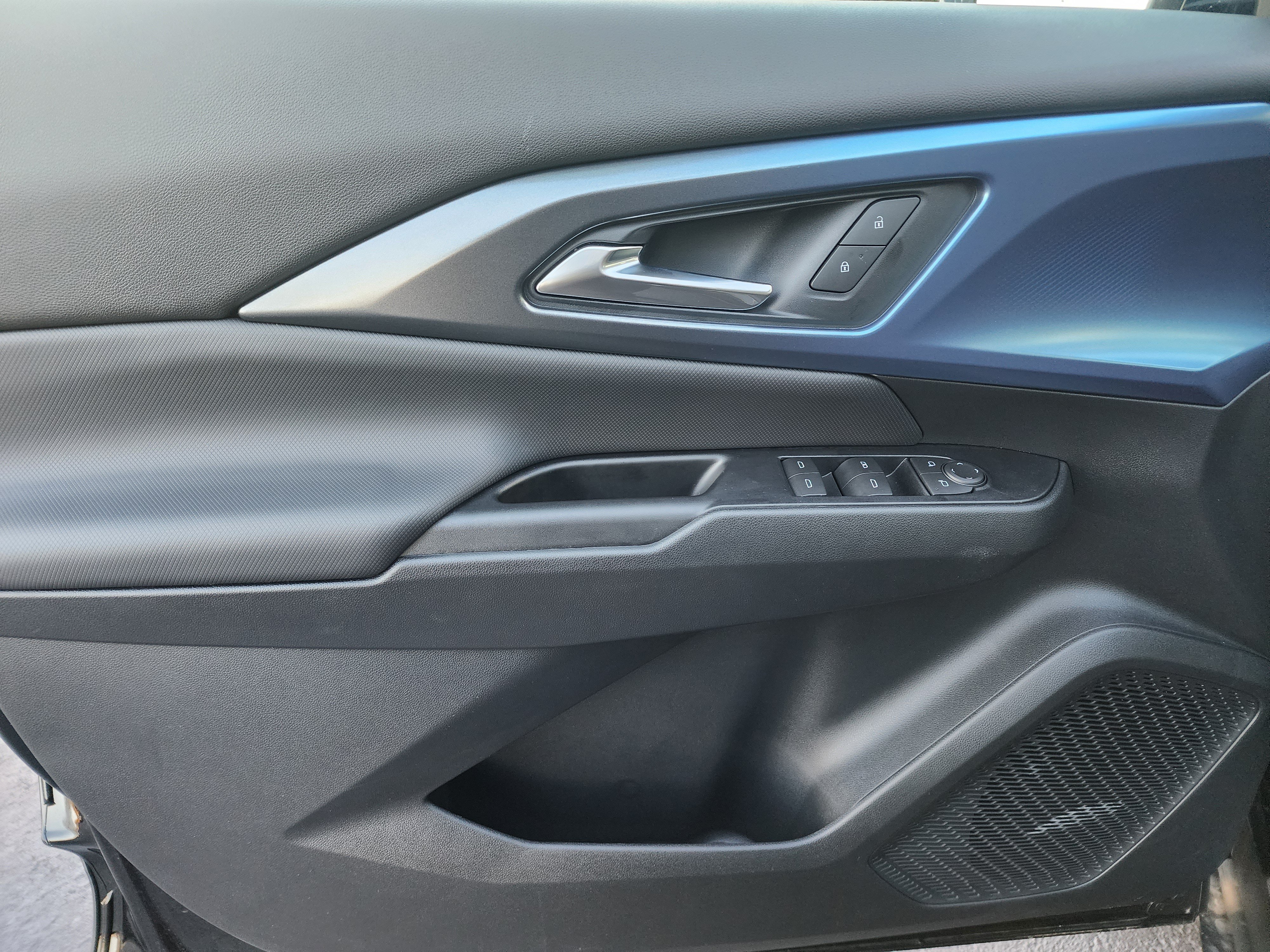 New 2026 Chevrolet Equinox EV LT AWD/4WD image 23
