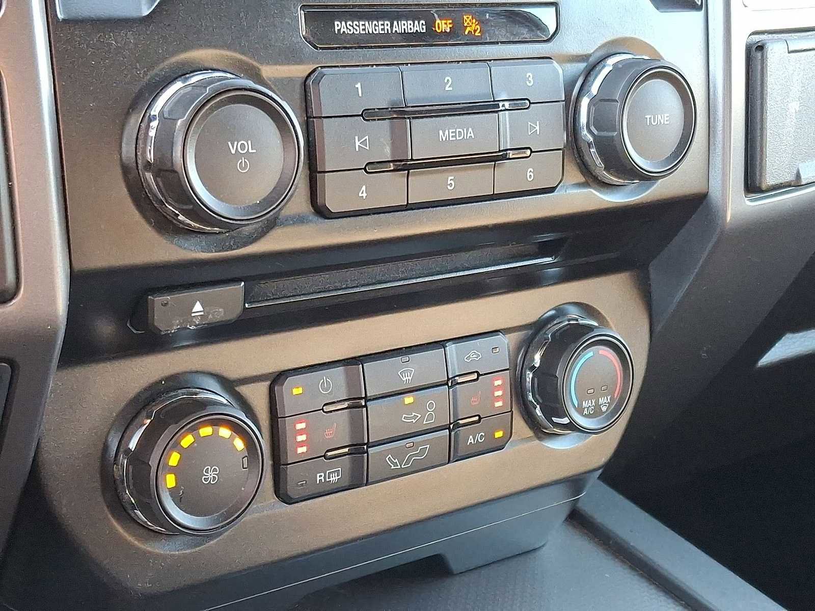 Used 2016 Ford F150 XLT w/ Equipment Group 302A Luxury image 22