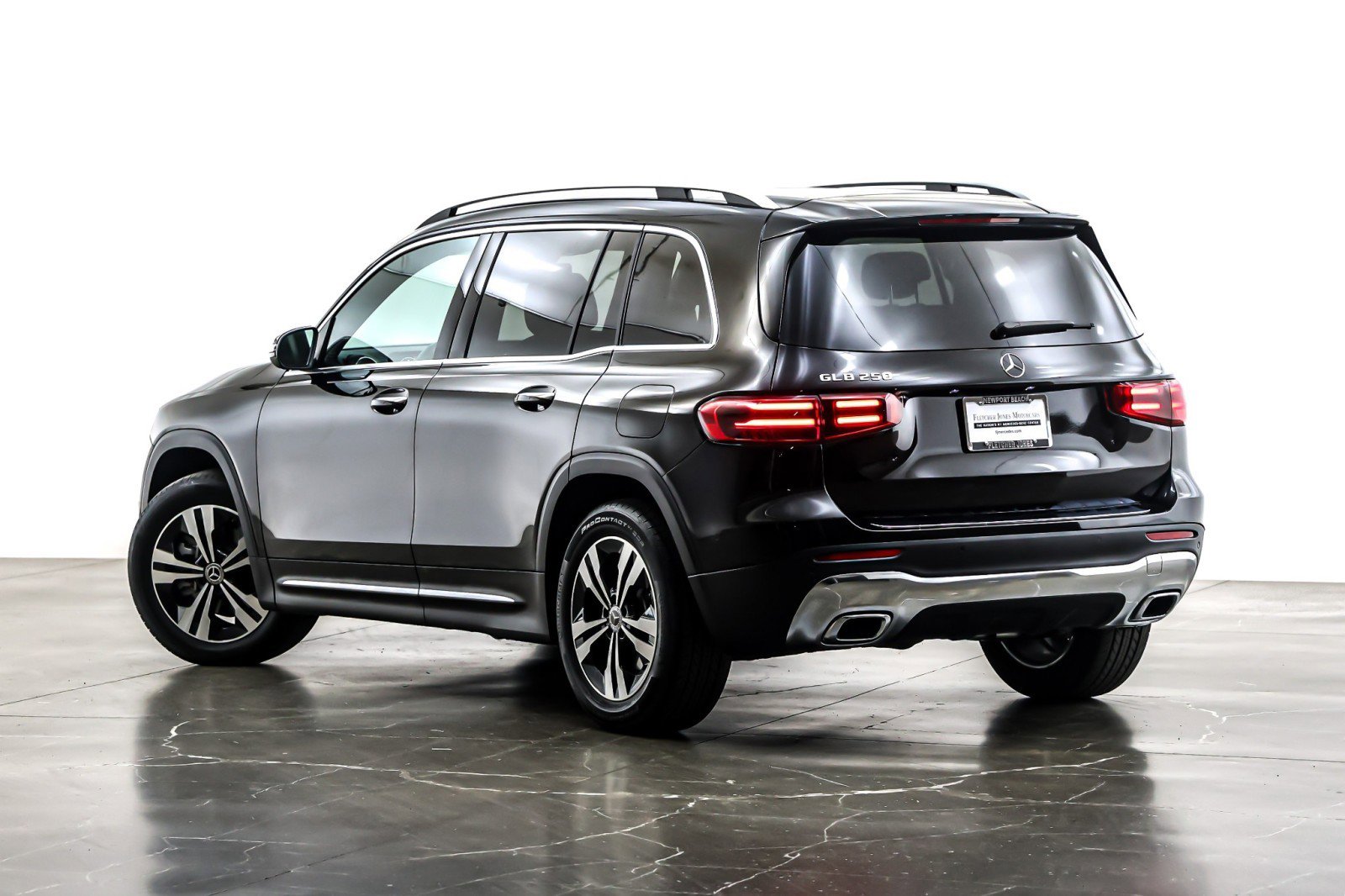 Certified 2025 Mercedes-Benz GLB 250 image 13