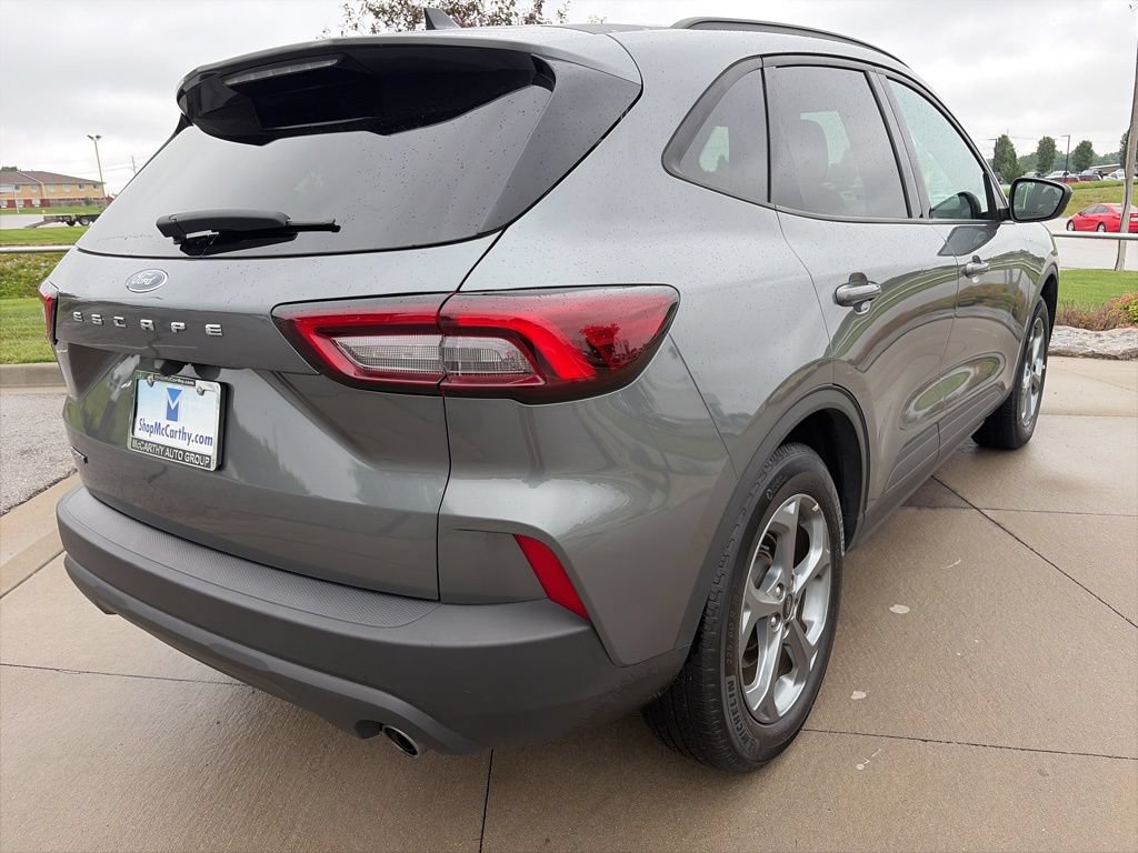 Used 2025 Ford Escape ST-Line FWD image 16