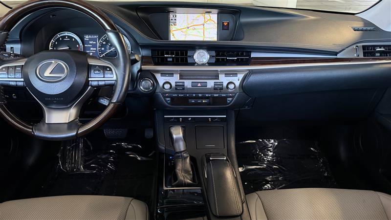 Used 2018 Lexus ES 350 w/ Navigation System Package FWD image 26