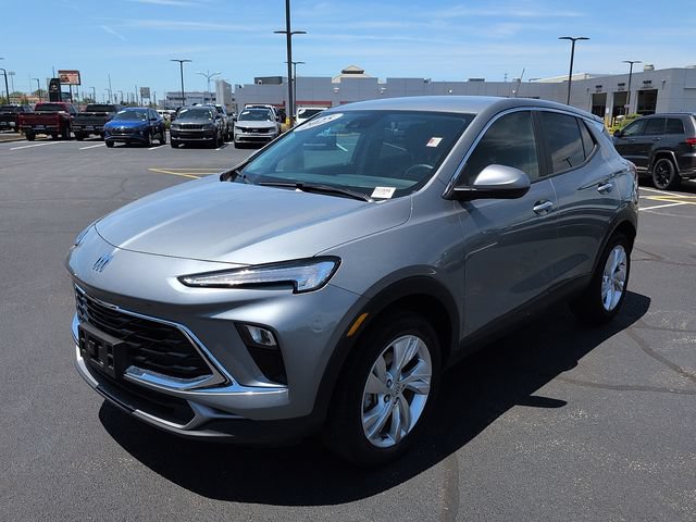 Used 2025 Buick Encore GX Preferred AWD/4WD image 3