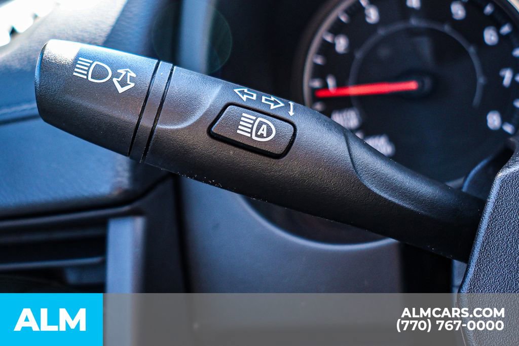 Used 2024 GMC Terrain SLE image 33