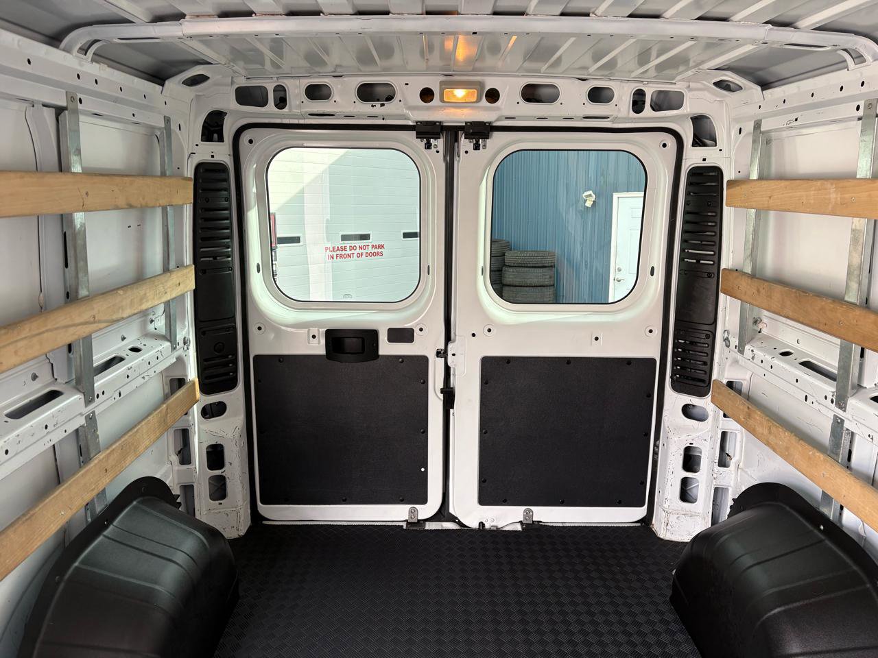 Used 2023 RAM ProMaster 2500 image 21