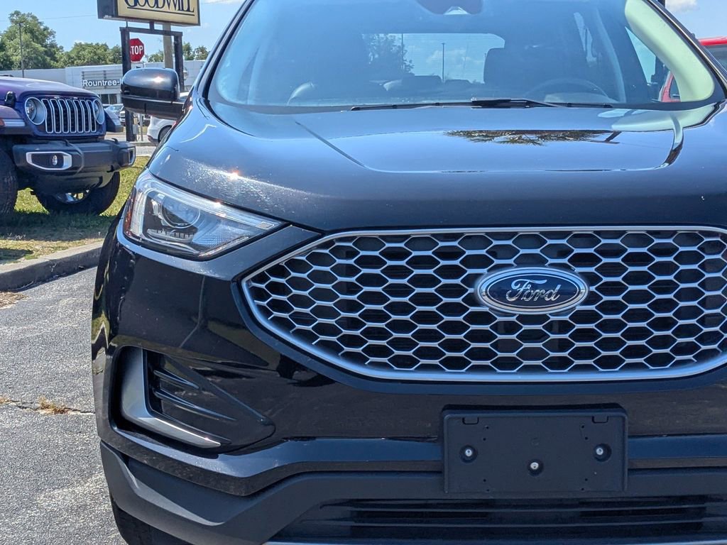 Used 2024 Ford Edge SEL AWD/4WD image 10