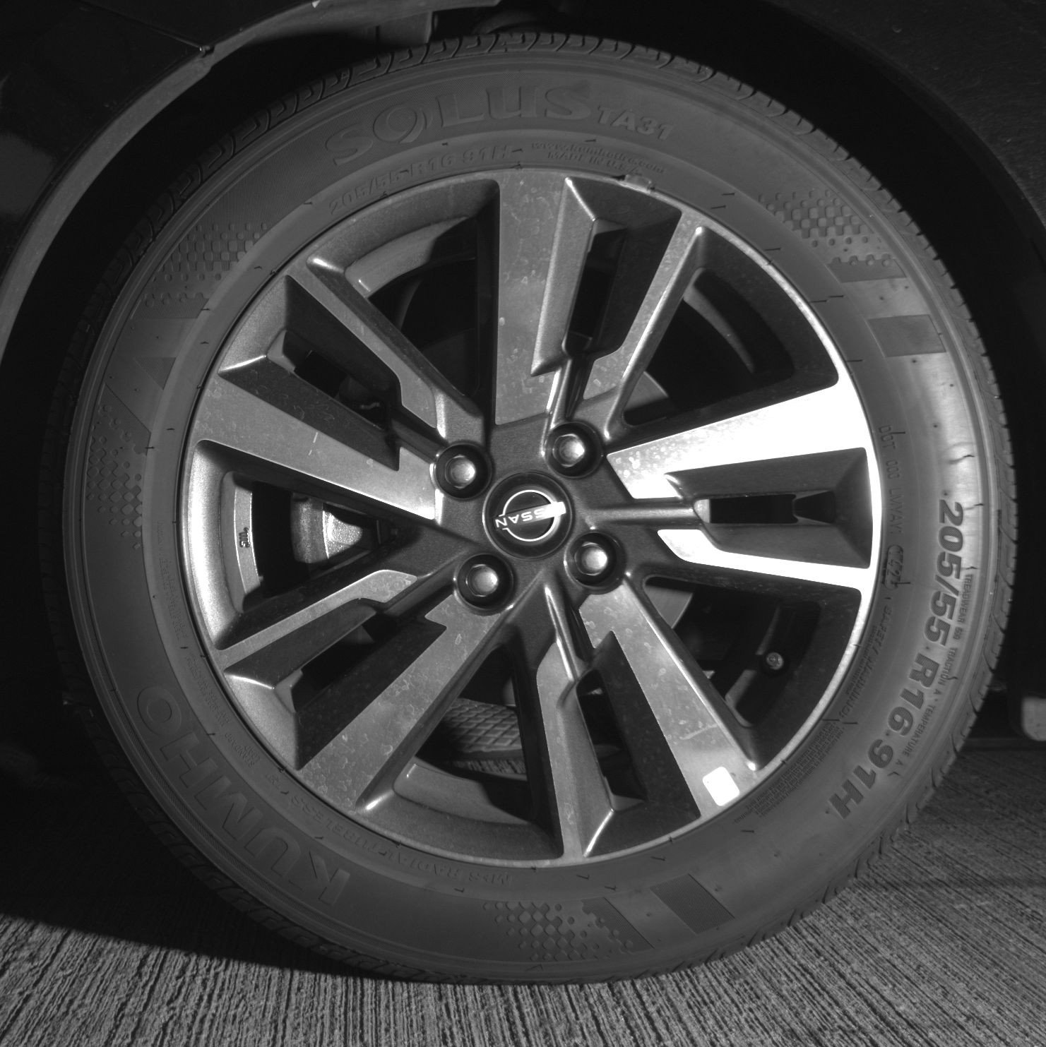 Used 2025 Nissan Versa SV image 12