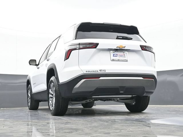 New 2026 Chevrolet Equinox LT w/ Convenience Package II FWD image 44