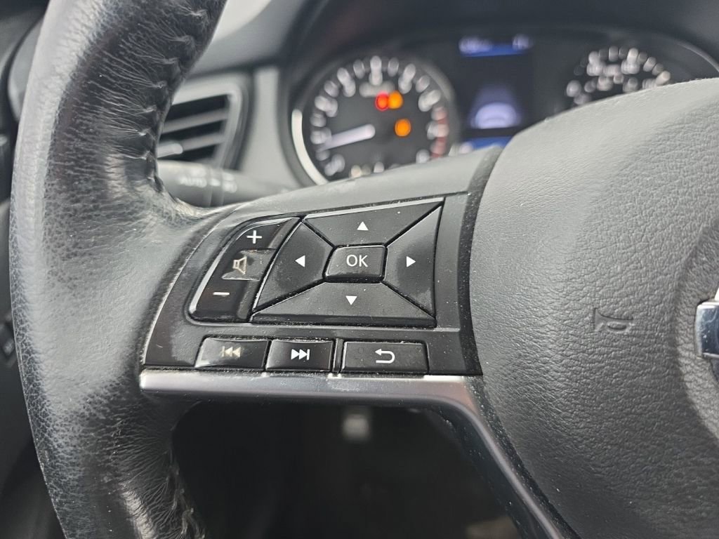 Used 2018 Nissan Rogue SL image 20