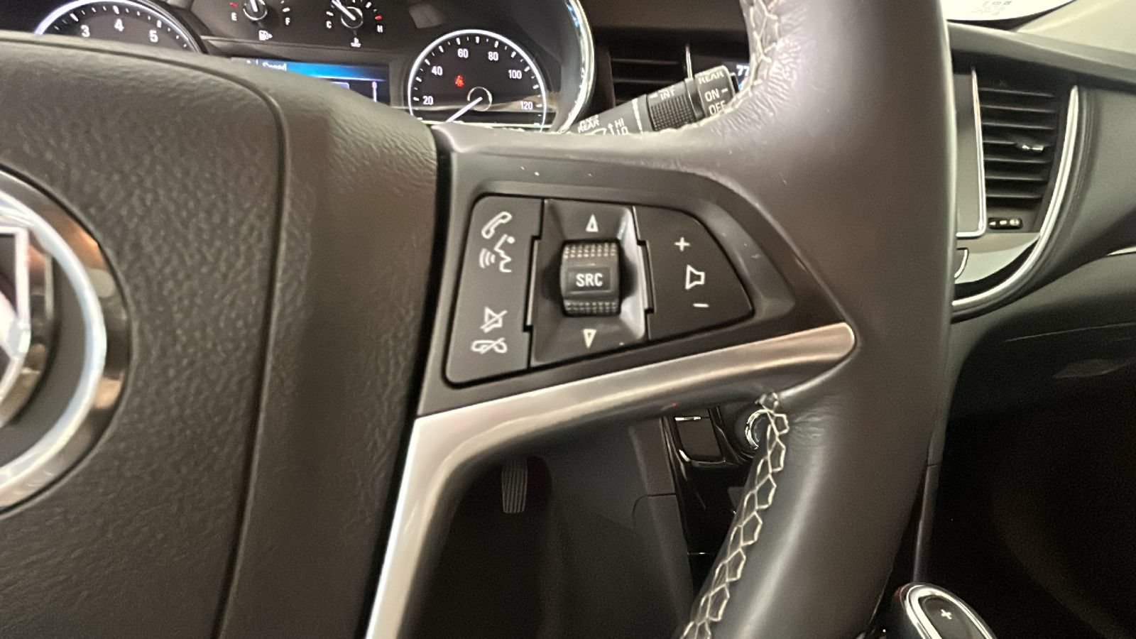 Used 2020 Buick Encore Preferred FWD image 20