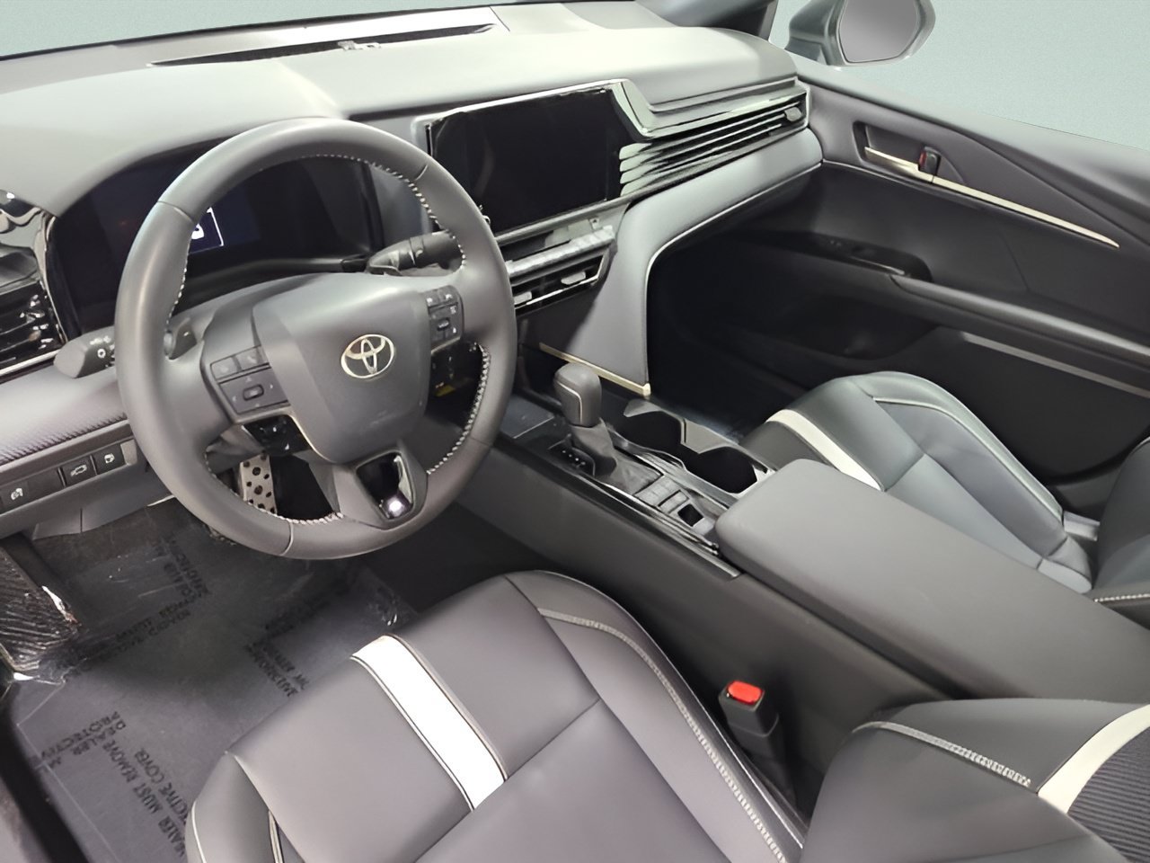 Used 2025 Toyota Camry SE FWD image 22