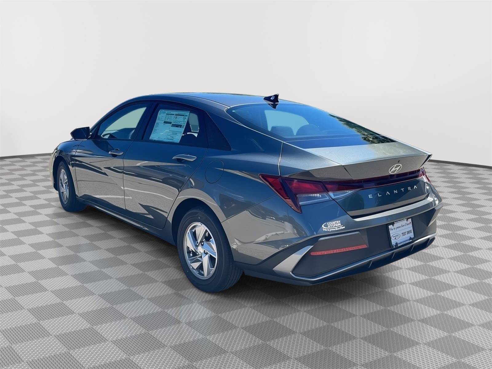 Used 2026 Hyundai Elantra SE FWD image 8