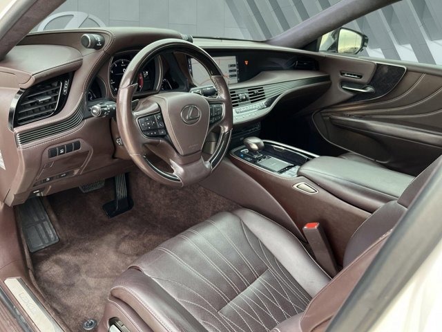 Used 2018 Lexus LS 500 w/ Interior Upgrade Package RWD image 8