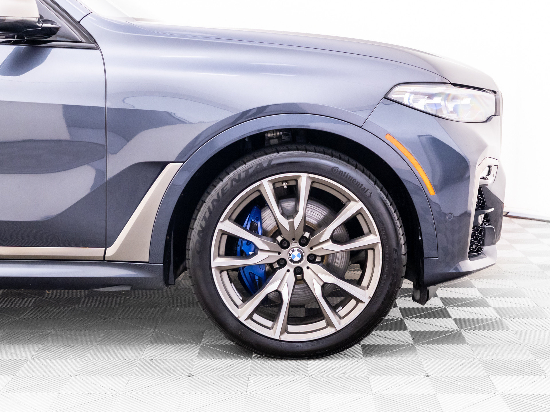 Used 2021 BMW X7 M50i AWD/4WD image 32