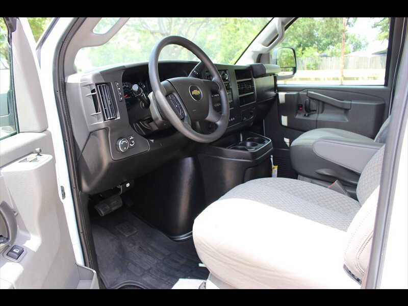 Used 2024 Chevrolet Express 3500 LT w/ LT Preferred Equipment Group RWD image 23